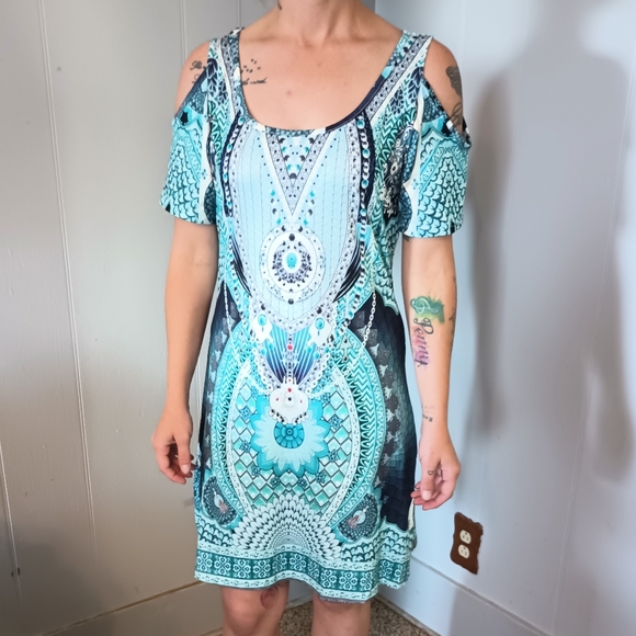 Cold Shoulder Dress - Picture 10 of 15